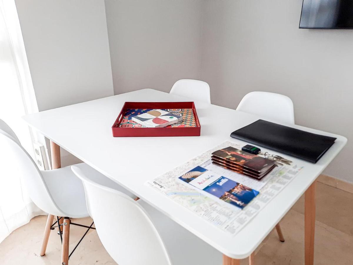 Apartment Torre Triana, Parking Free Gratis! Sevilla